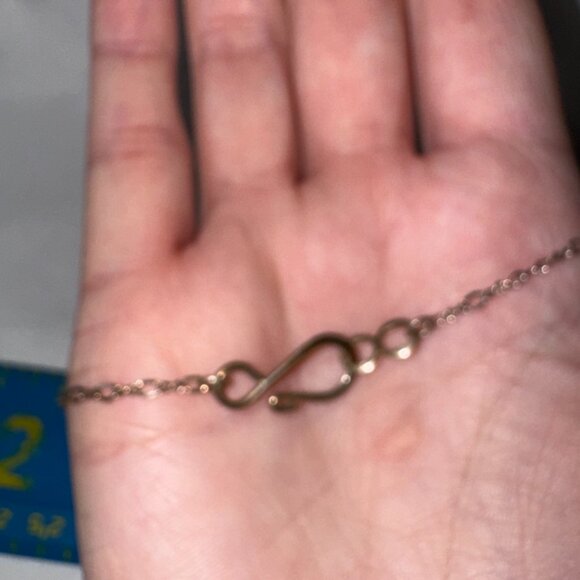 8" Long Sterling Silver Figure 8 Bracelet - Picture 7 of 12